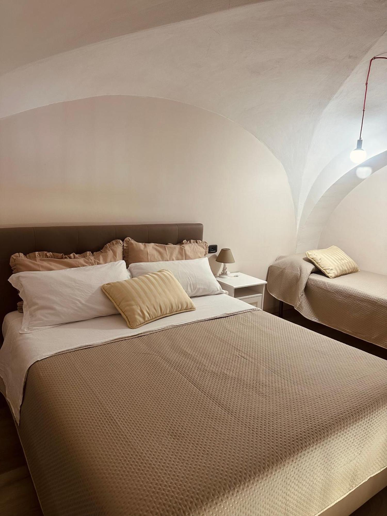Bed and Breakfast Casa Historical Center Napoli Esterno foto